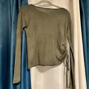 Garage side knot long sleeve shirt 💚